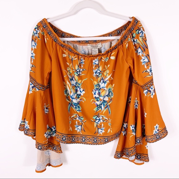 •SOLD• Flying Tomato Off-Shoulder Bell Sleeve Top - Picture 2 of 7